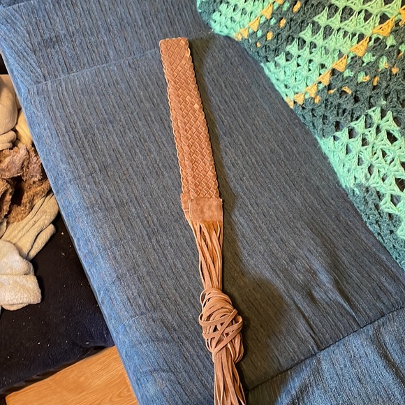 Very cool and awesome braided leather belt! Awesome fringes, genuine leather! - Picture 3 of 3
